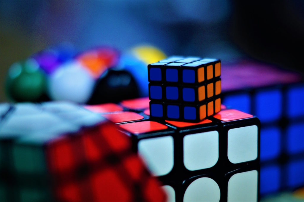 A Rubik kocka napjainkban is népszerű és sikeres.